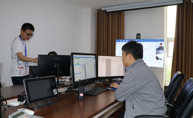 房縣公共資源交易中心 周末‘不打烊’，服務(wù)‘全天候’